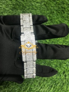 Reloj de Mujer con Incrustaciones de Diamantes Moissanite, Esfera Azul, Números Romanos, Brazalete de Acero Inoxidable, Visualización de Fecha, Carátula Redonda Analógica, Lujoso - Product Image 6
