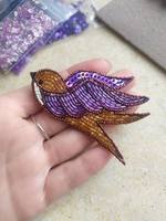 Broche décorative brodée à la main avec perles pour accessoires vestimentaires