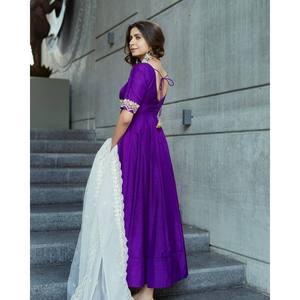 Robes de soirée pour les fêtes, robe élégante avec broderie et dupatta pour les occasions spéciales - Product Image 4