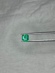 พลอยมรกตธรรมชาติทรงแปดเหลี่ยมและทรงแอสเชอร์ ขนาด 7 มม. 3 กะรัต สีรุ้ง จากแซมเบีย ได้รับการรับรองจาก IGI - Product Image 2