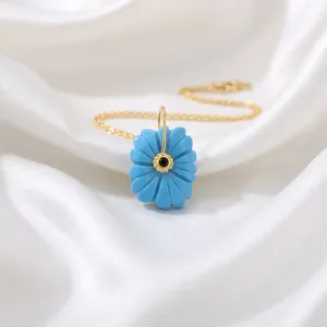 Collier pendentif en laiton plaqué or avec pierres précieuses sculptées en forme de fleur (turquoise, péridot, améthyste, quartz) et zirconiums noirs – Produit le plus vendu - Product Image 5