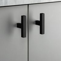 Poignée de meuble en laiton de designer pour intérieurs résidentiels et commerciaux, poignée en laiton haut de gamme avec finition antique personnalisée