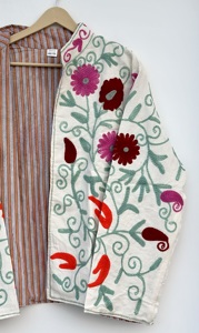 Chaqueta Bomber de Lona de Pato Bordada con Diseño Suzani, Reversible, Ecológica, Unisex para Invierno - Product Image 2