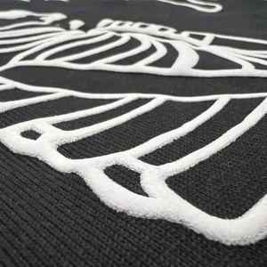 Camisetas modernas con estampado serigrafiado, diseñadas con gráficos elegantes, tela ligera y un ajuste cómodo y relajado. - Product Image 3