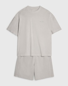 เสื้อยืดโอเวอร์ไซส์สีเทาผ้าฝ้ายเจอร์ซีย์พร้อมกางเกงขาสั้น ชุดลำลองผู้ชาย คอกลม แขนสั้น ระบายอากาศได้ดี สีพื้น - Product Image 6