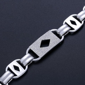 Pulsera de Cadena de Plata 925 Chapada en Rodio de Lujo con Incrustaciones de Cristales de Estrás, Diseño Geométrico, Unisex, para Uso Diario - Product Image 3