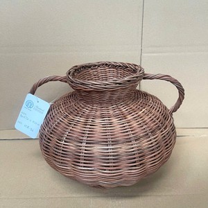 Solution merveilleuse pour la décoration intérieure : un vase-urne en rotin rustique et charmant, provenant du Vietnam. - Product Image 5