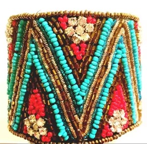 Magnifique bracelet brodé de perles de rocaille, design tendance, chic, bracelet brodé de perles, accessoire de mode - Product Image 5