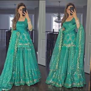Nuevo Traje de Fiesta de Diseño Urbano Couture con Top, Lengha y Dupatta (Talla S/36 1500g) (UC-392) en Stock - Product Image 1