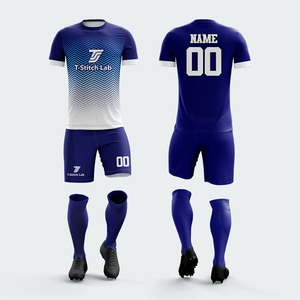 Ensemble de maillots de football unisexe T-Stitch Lab, gris, imprimé géométrique, manches courtes, évacuation de l'humidité, coupe athlétique, nom personnalisable sur le devant - Product Image 3