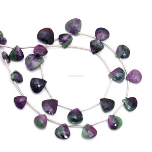 ลูกปัดรูปหัวใจทรงเหลี่ยมสีชมพูเขียวจากหินรูบี้โซไซต์ธรรมชาติแท้ ขายส่ง พร้อมใบรับรองจากผู้ตรวจสอบอิสระ - Product Image 1