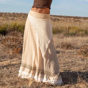 Falda Maxi de Algodón Tejida a Mano |   Falda con Estampado Tribal |   Ropa de Estilo Bohemio para Festivales |   Falda estilo gitano con dobladillo deshilachado para mujer - Product Image 2