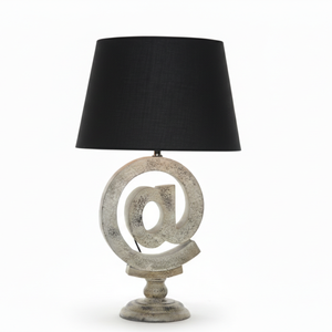 Lampe de table moderne et créative 2026, présentant une base sculpturale circulaire abstraite avec finition texturée et abat-jour en tissu foncé - Product Image 2