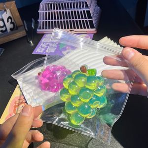 Pelota Antiestrés de Uva Hecha a Mano con Sonido, de Rebote Lento, para Aliviar el Estrés - Product Image 3