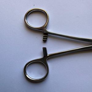 Pinzas de Acero Inoxidable para Anclajes Dérmicos de 5.5 Pulgadas con Punta Dentada de 5mm, Herramienta Profesional para Perforaciones Corporales de Dentvex - Product Image 3