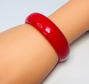 Dernières créations de bracelets en résine à motifs floraux pour femmes et filles, parfaits pour les soirées, disponibles en gros au meilleur prix - Product Image 2