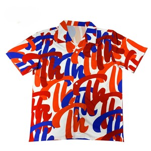 เสื้อเชิ้ตแขนสั้นลำลองผู้ชาย พิมพ์ลายตัวอักษรสีแดงน้ำเงิน ทรงปกติ ผ้าโพลีเอสเตอร์ทอ ระบายอากาศได้ดี - Product Image 1