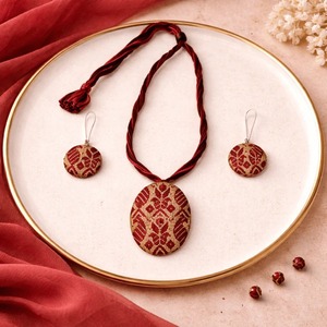 Unique Design <b>Red</b> Muga <b>Silk</b> Minimal Necklace Set with Oval Pendant Elegant Traditional Jewelry Women Festive Available For Sale - Product Image 5