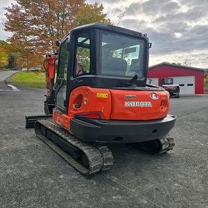 รถขุดขนาดเล็ก Kubota KX040-5 ที่ออกแบบมาเพื่อประสิทธิภาพสูงสุด ใช้งานง่าย และให้ประสิทธิภาพการทำงานที่เชื่อถือได้ในทุกวัน - Product Image 1