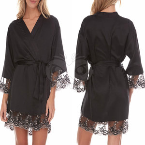 Robe de chambre élégante en soie pour femme, peignoir en satin à manches longues, vêtement de nuit confortable, vêtement d'intérieur, fabricant de designs personnalisés - Product Image 2