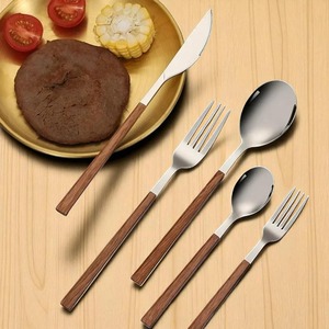Ensemble de couverts élégants en acier inoxydable avec manche en bois, cuillère, fourchette, couteau, ustensiles de cuisine haut de gamme - Product Image 3