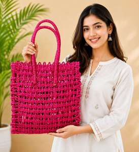 Sac fourre-tout rectangulaire en herbe de Sabai fait main, écologique, imperméable, tissé avec un design artisanal traditionnel - Product Image 4