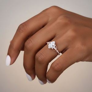 Anillo de Diamante Cultivado en Laboratorio con Corte Marquise, Claridad DEF VS VVS, Oro Sólido de 18K, Banda Trenzada con Halo, Anillo de Compromiso, Joyería Nupcial Única - Product Image 6