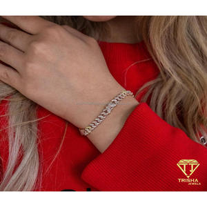 Bracelet de luxe en or rose avec papillon en moissanite, design Cuban Link entièrement serti et pierres VVS de qualité supérieure - Product Image 1
