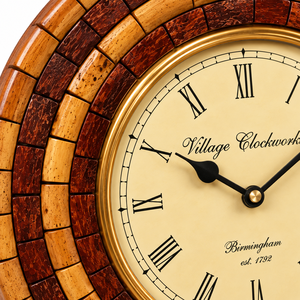 Reloj de Pared Mecánico de Madera Hecho a Mano, 16 Pulgadas, Estilo Rústico de Bambú, Reloj Redondo con Esfera de Números Romanos para Sala de Estar - Product Image 2