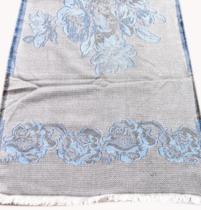 Estola de Jacquard de Acrílico Lowellcraft Cortada a Máquina de Delhi - Product Image 4