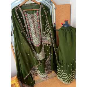 Conjunto Dupatta hermoso y parte inferior superior de ropa de fiesta para mujer de diseñador - Product Image 5