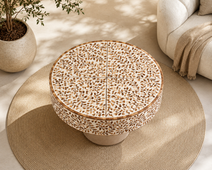 Table basse ronde en rotin tressé avec incrustation de nacre, table centrale contemporaine pour salon, design personnalisé - Product Image 3