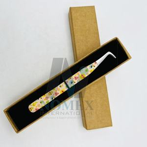 แหนบต่อขนตาปลอม90องศาเคลือบด้วยกระดาษสีเหลืองอ่อนสวยสำหรับเก็บขนตาปลอมทำจากสเตนเลสสตีลที่ยั่งยืน - Product Image 4