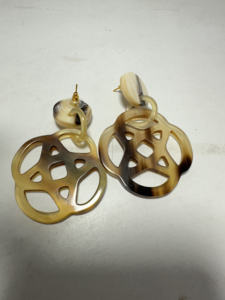 Boucles d'oreilles en corne naturelle pour femmes, bijoux sculptés en œil de buffle, taille personnalisée, agate d'Inde - Product Image 2