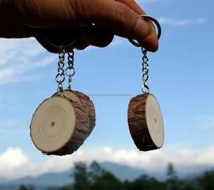 Porte-clés élégant chic avec métal en alliage de fer durable et plastique PU, cadeau d'impression UV de logo laser personnalisé - Product Image 2