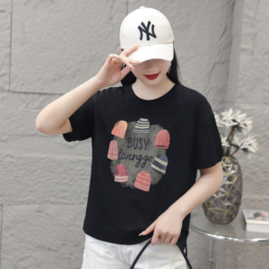 เสื้อยืดผู้หญิงคุณภาพสูง ผ้าฝ้าย คอกลม ปักลายหัวใจสีแดง สไตล์ลำลอง ระบายอากาศได้ดี ทรงปกติ เหมาะสำหรับฤดูร้อน - Product Image 1