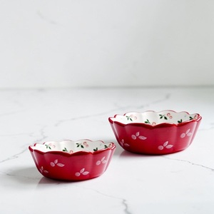 Bol de service décoratif en céramique, motif floral vintage, bord festonné, pour une touche charmante à la salle à manger et comme accent de table - Product Image 2
