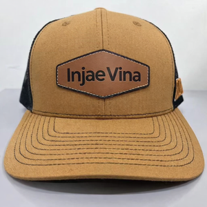 Gorra Trucker con Parche de Logotipo en Cuero, Bordado 3D Personalizado, Gorras Trucker con Logotipo en Relieve, 6 Paneles, Precurvada, Fabricada en Vietnam - Product Image 1