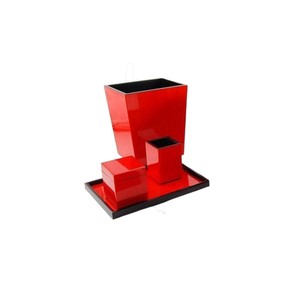 Ensemble de salle de bain élégant en laque, design rouge brillant, ensemble de salle de bain en résine, distributeur de lotion, porte-boîte à mouchoirs, luxe - Product Image 3