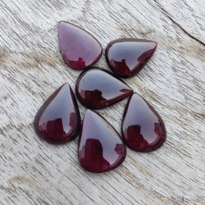 Gema de Granate Calibrada de Calidad AAA+ en Forma de Pera con Reverso Plano |   Piedra suelta cabujón roja natural - Product Image 4