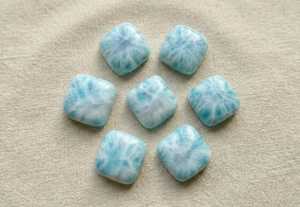 Oferta Especial: Gema Auténtica de Larimar Dominicano en Forma de Cojín, Cabujón de 8 mm, Tamaños Calibrados, Piedra del Mar Calmante, Proveedor Ético de Gemas del Reino Unido - Product Image 3