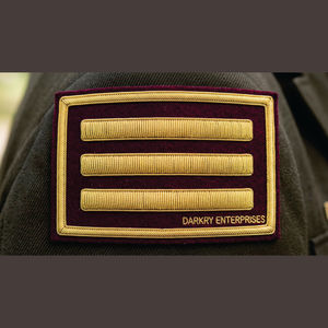 Écusson brodé fait main en fil d'or sur mesure, motif Couronne Lion Bouclier, avec service de texte personnalisé, pour blazer - Product Image 3