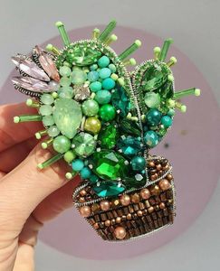 Broche Bordado a Mano con Cuentas para Decoración de Vestidos de Novia, Broche Bordado con Cuentas de Cristal Brillantes, Talla S - Product Image 2