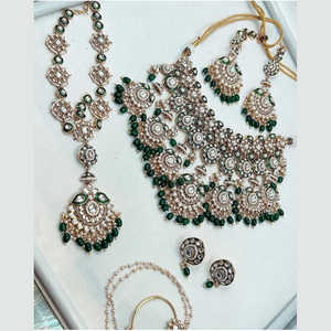 Conjunto de collar Meenakari de piedra Kundan y cuentas chapadas en oro 10581322GR Conjunto de joyería fina - Product Image 1