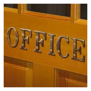 Letras del alfabeto de latón macizo 3D personalizadas para números de dirección de casa, placa de puerta de metal dorado pulido moderno, resistente a la intemperie. - Product Image 5