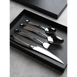Ensemble de couverts en acier inoxydable durable et résistant à la rouille avec des bords lisses pour une expérience culinaire quotidienne à la maison - Product Image 4