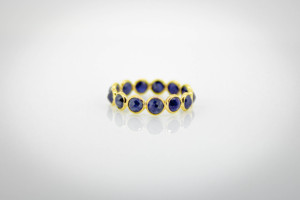 Anillo de Oro Amarillo Sólido de 18K con Zafiro Azul Natural en Corte Baguette – Anillo Solitario Rectangular Vertical Alargado - Product Image 1