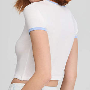 Venta al por mayor, gran oferta: Camiseta crop top para mujer con logo personalizado, en stock, cuello redondo, color liso, oversize - Product Image 3