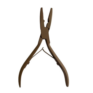 Pince à extensions capillaires pour salon, pour l'installation, le retrait et la réglage des micro-anneaux d'extensions capillaires, avec poignée ergonomique. - Product Image 1