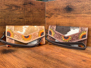 Nouveau portefeuille de sculpture usiné à la main de concepteur embrayage élégant en cuir véritable cheveux sur portefeuille en peau de vache portefeuilles de bracelet en cuir occidental - Product Image 4